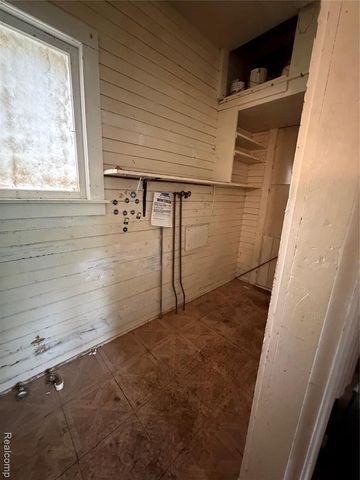 718 River Street, Owosso, MI 48867