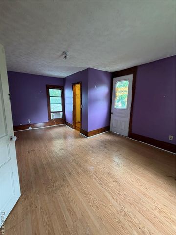 718 River Street, Owosso, MI 48867