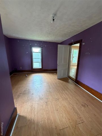 718 River Street, Owosso, MI 48867