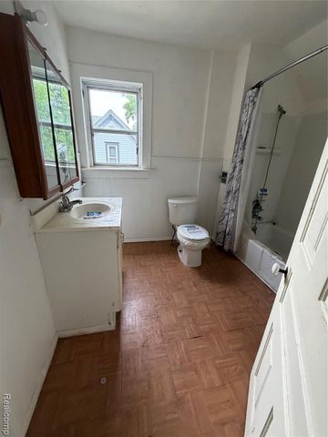 718 River Street, Owosso, MI 48867