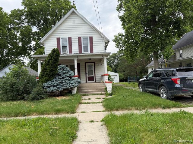 718 River Street, Owosso, MI 48867