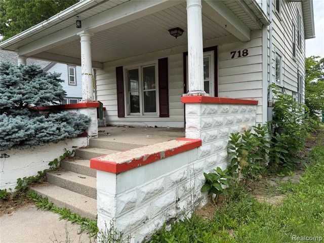 718 River Street, Owosso, MI 48867