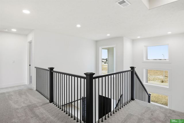 5717 N 197th Avenue, Elkhorn, NE 68022