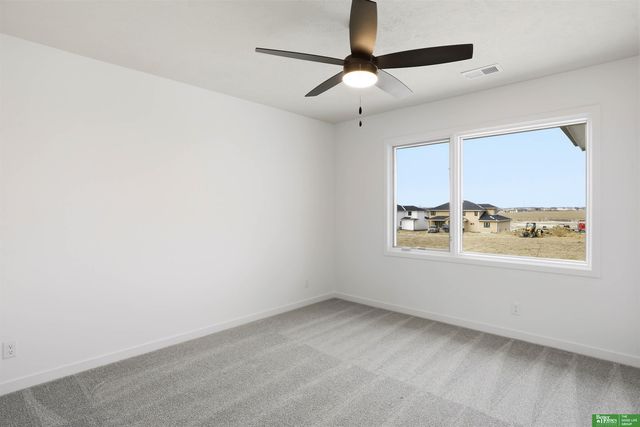 5717 N 197th Avenue, Elkhorn, NE 68022