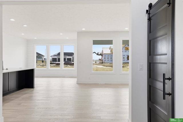 5717 N 197th Avenue, Elkhorn, NE 68022