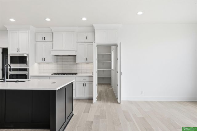 5717 N 197th Avenue, Elkhorn, NE 68022