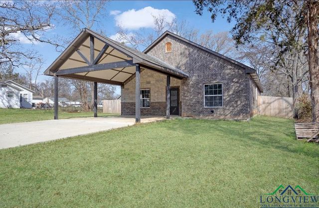 1007 E 1st St, Mount Pleasant, TX 75455