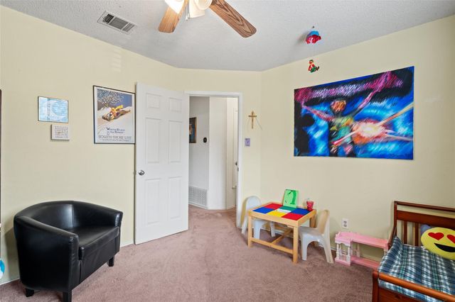 17500 Klamath Falls DR, Round Rock, TX 78681