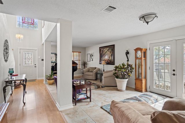 17500 Klamath Falls DR, Round Rock, TX 78681