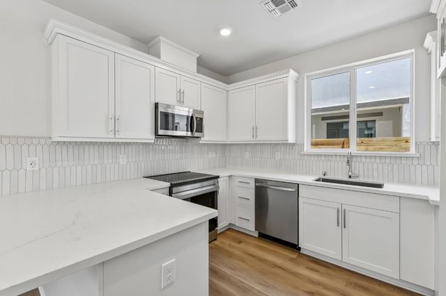 6425 Ventris Walk, Sacramento, CA 95823