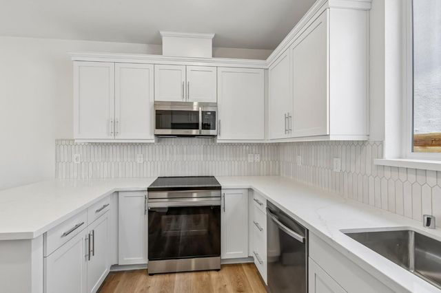6425 Ventris Walk, Sacramento, CA 95823