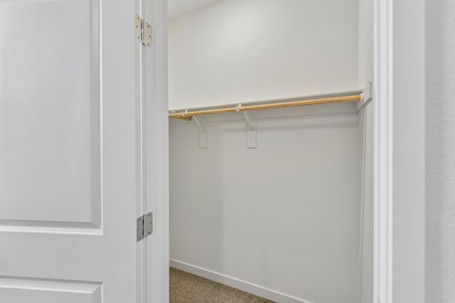 6425 Ventris Walk, Sacramento, CA 95823