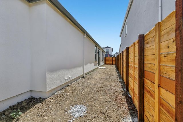 6425 Ventris Walk, Sacramento, CA 95823