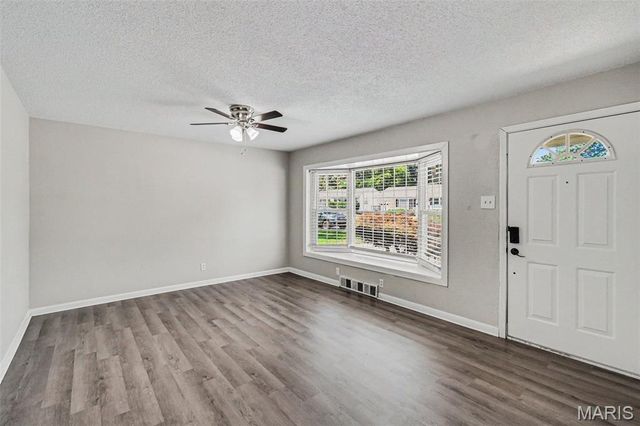 250 Monterey Drive, Florissant, MO 63031