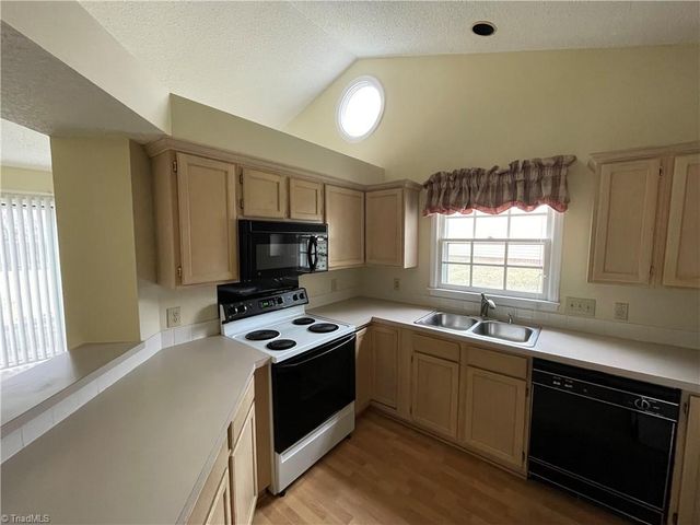 3409 Morris Farm Drive, Jamestown, NC 27282