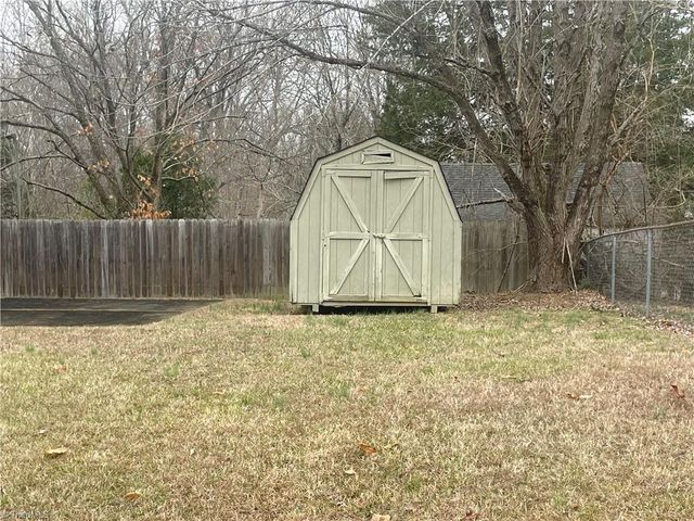 3409 Morris Farm Drive, Jamestown, NC 27282