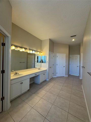 28724 HANGING MOSS LOOP, Wesley Chapel, FL 33543