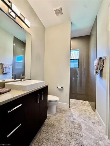 8533 S Lake CIR, Fort Myers, FL 33908
