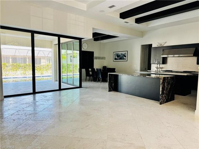8533 S Lake CIR, Fort Myers, FL 33908