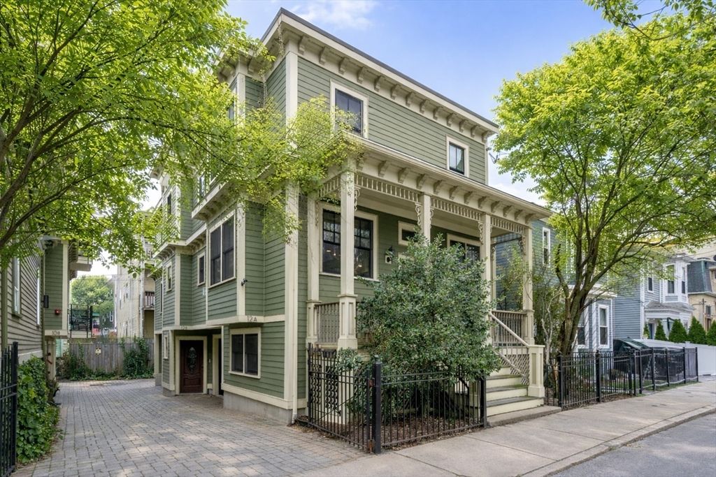 12 Spring Garden Street B, Boston, MA 02125