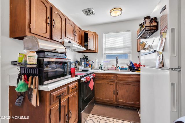 12 Lafayette Drive D, Whiting, NJ 08759