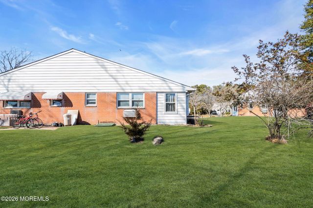 12 Lafayette Drive D, Whiting, NJ 08759