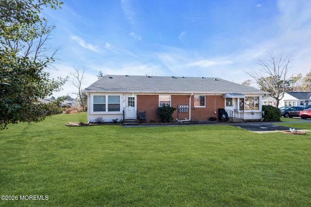 12 Lafayette Drive D, Whiting, NJ 08759