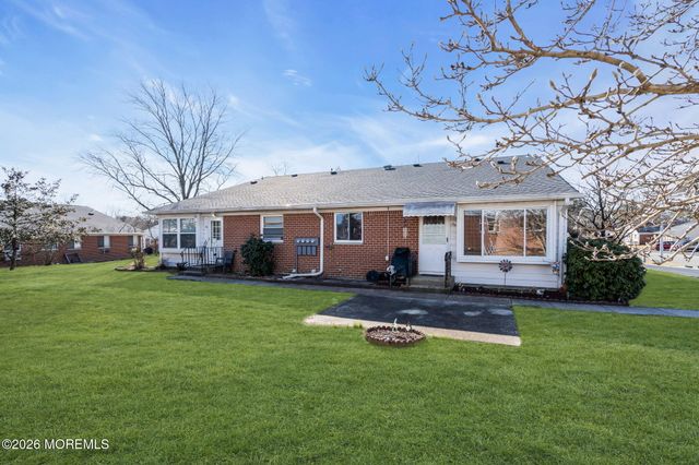 12 Lafayette Drive D, Whiting, NJ 08759