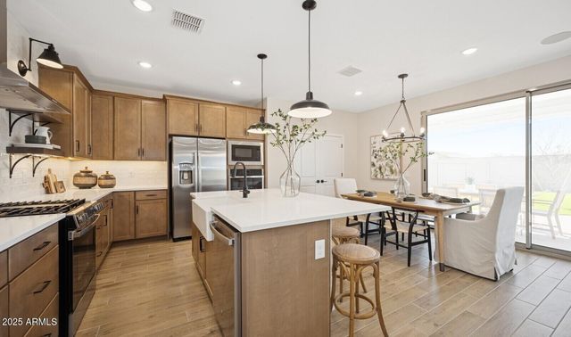 8066 N 80th Lane, Peoria, AZ 85345