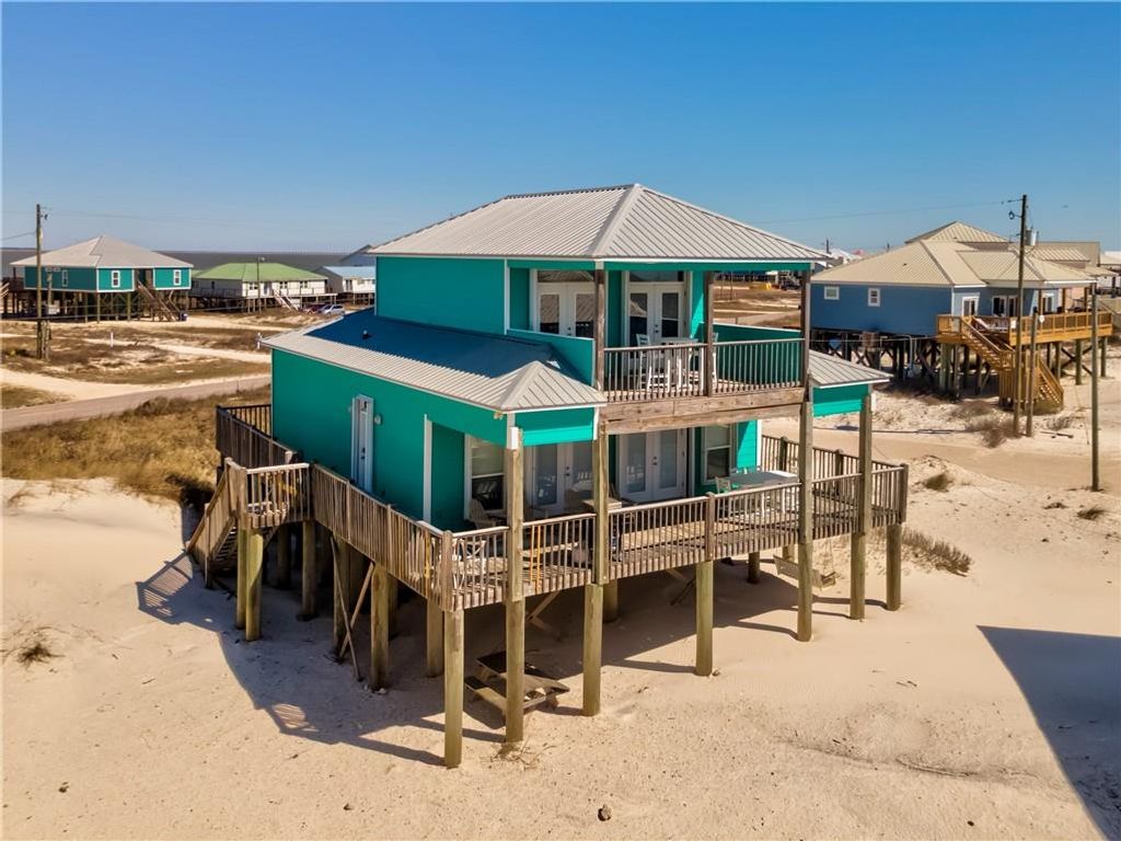 105 Strand Court, Dauphin Island, AL 36528 — exterior