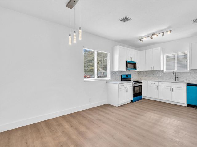 2410 NW 43rd Street, Miami, FL 33142