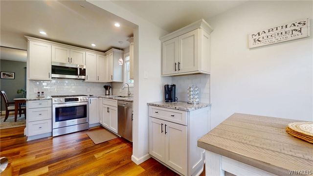129 Hendricks Blvd, Amherst, NY 14226