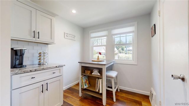 129 Hendricks Blvd, Amherst, NY 14226