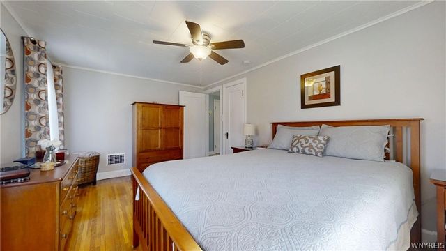 129 Hendricks Blvd, Amherst, NY 14226