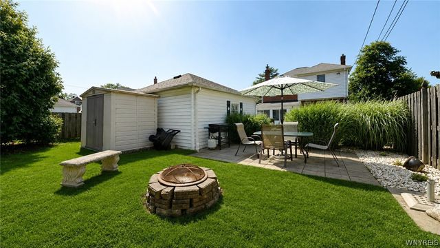 129 Hendricks Blvd, Amherst, NY 14226