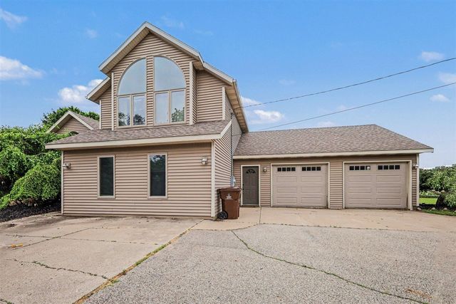 15530 Snauble Avenue, Cedar Springs, MI 49319