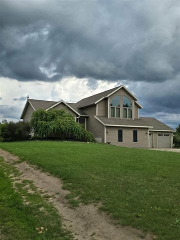 15530 Snauble Avenue, Cedar Springs, MI 49319