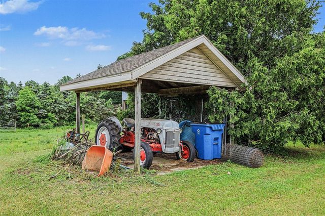 15530 Snauble Avenue, Cedar Springs, MI 49319