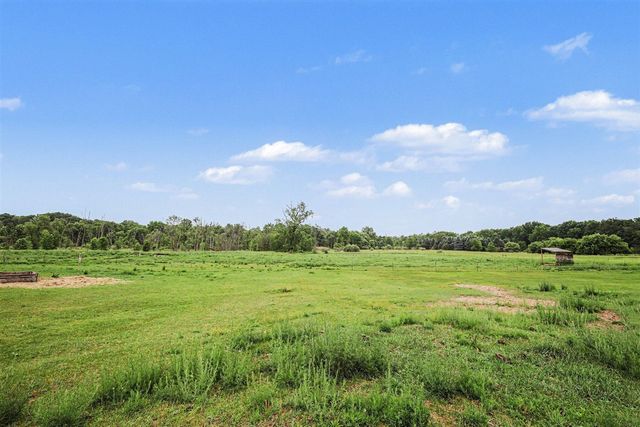 15530 Snauble Avenue, Cedar Springs, MI 49319