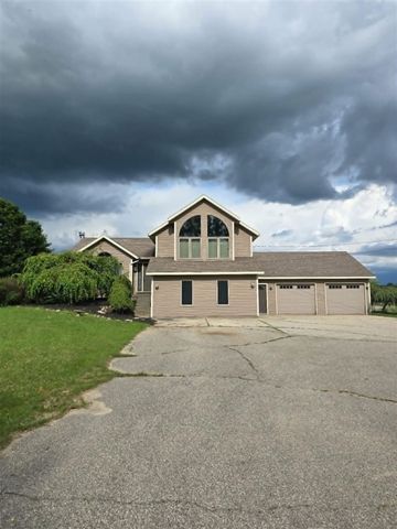 15530 Snauble Avenue, Cedar Springs, MI 49319