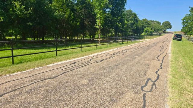 2568 CR 310, Cleburne, TX 76031