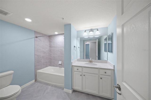 10805 TARFLOWER DRIVE 102, Venice, FL 34293