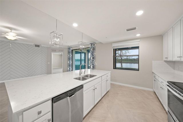 10805 TARFLOWER DRIVE 102, Venice, FL 34293