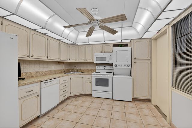 501 SW 11th Place 412, Boca Raton, FL 33432