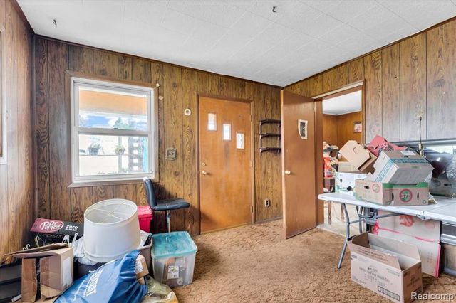 8675 Paige Avenue, Warren, MI 48089
