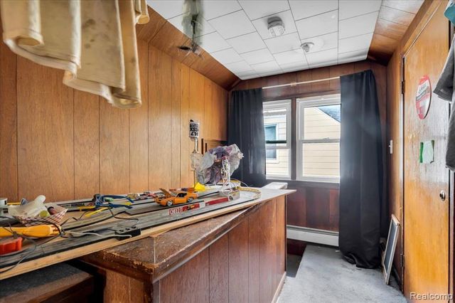 8675 Paige Avenue, Warren, MI 48089
