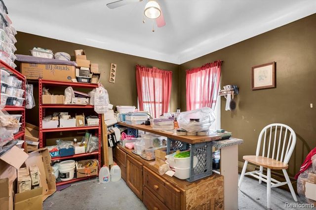 8675 Paige Avenue, Warren, MI 48089