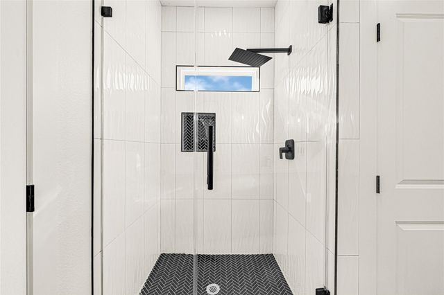 105 Bledsoe St, Prairie View, TX 77445