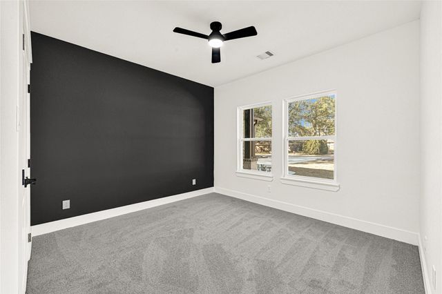 105 Bledsoe St, Prairie View, TX 77445