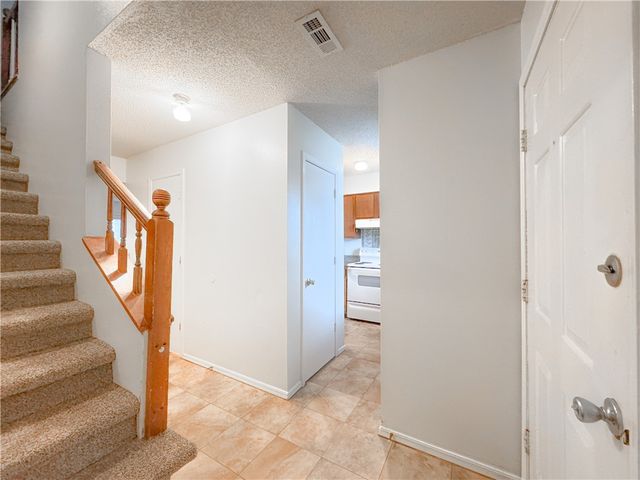 4114 N Sunflower Circle, Fayetteville, AR 72703